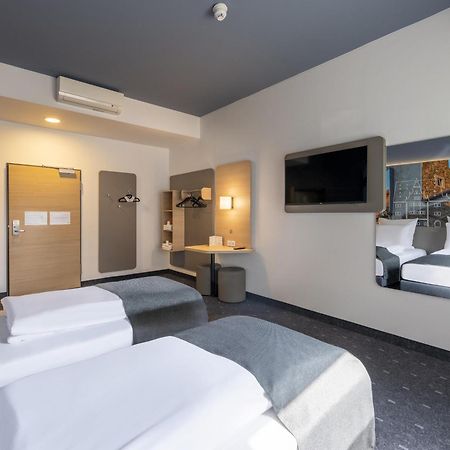B&B Hotel Schweinfurt-City 外观 照片