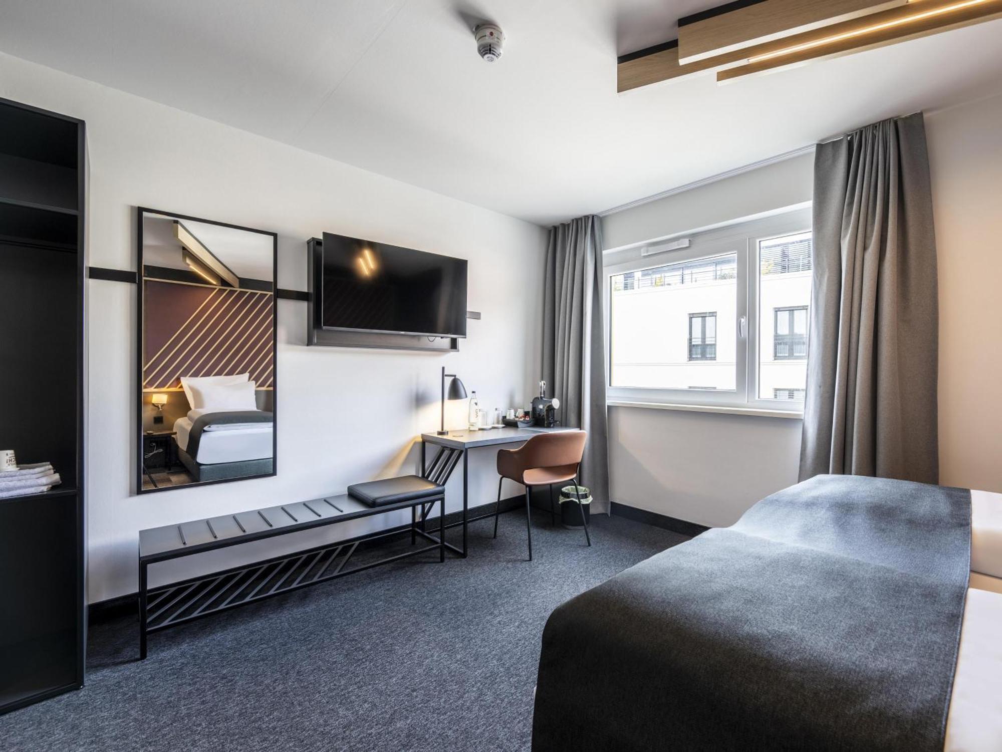 B&B Hotel Schweinfurt-City 外观 照片