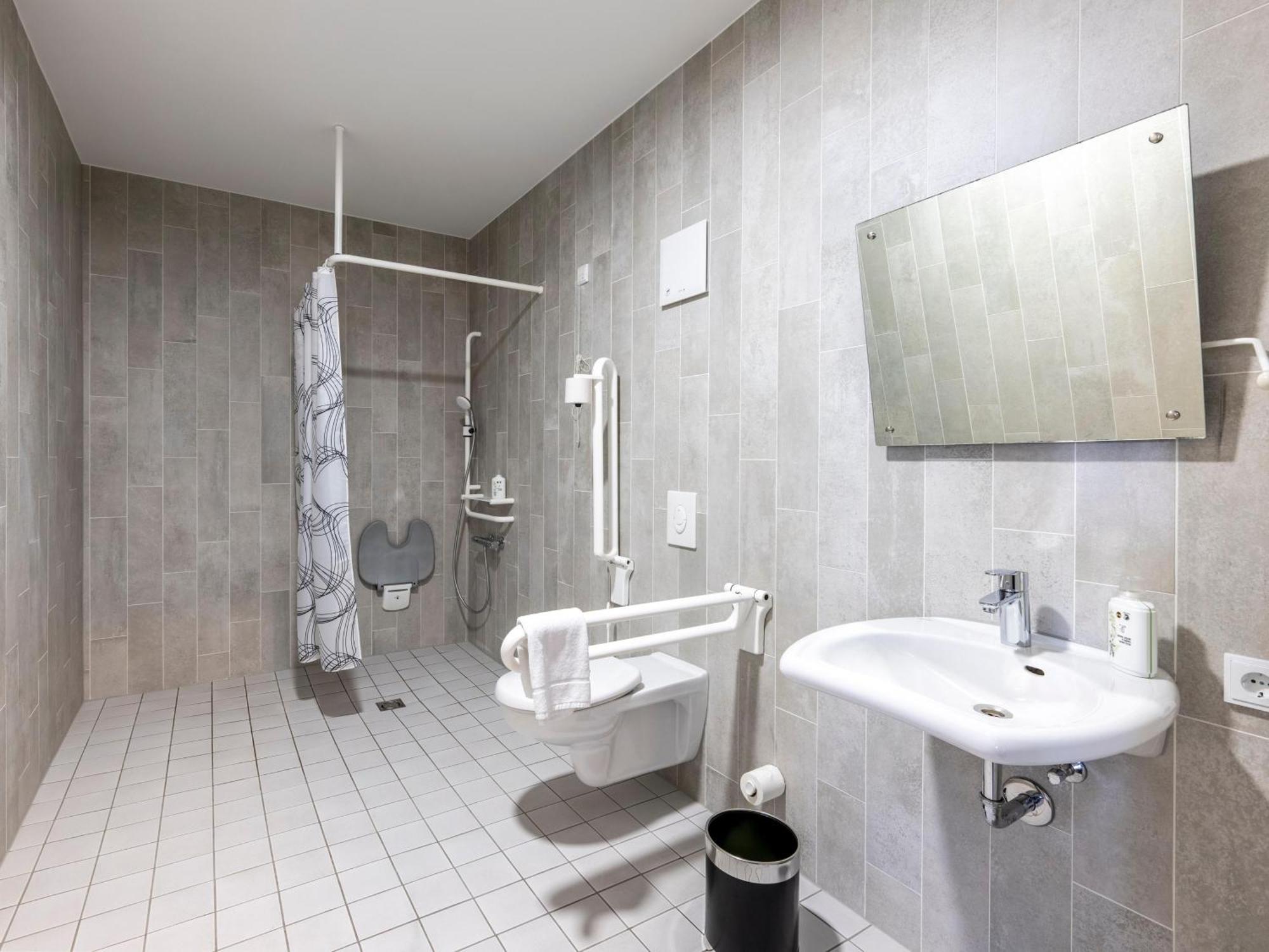 B&B Hotel Schweinfurt-City 外观 照片